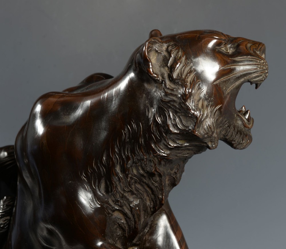 EXCEPTIONAL QUALITY JAPANESE BRONZE TIGER OKIMONO BY AKASOFU GYOKO View XI