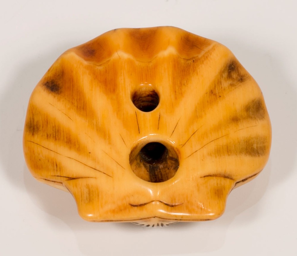 JAPANESE EDO PERIOD CARVED IVORY CRAB & SHELLS NETSUKE View VIII