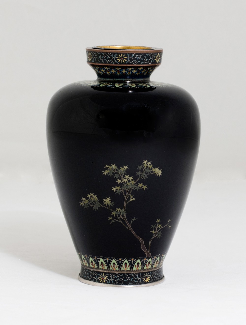 Japanese Gold Wired Cloisonne Vase - Hayashi Kodenji View IV