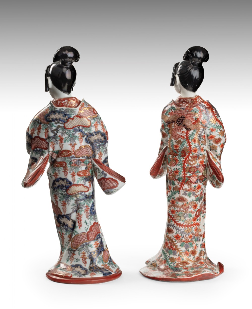 Large Pair of Exceptional Quality Japanese Imari Bijin View III