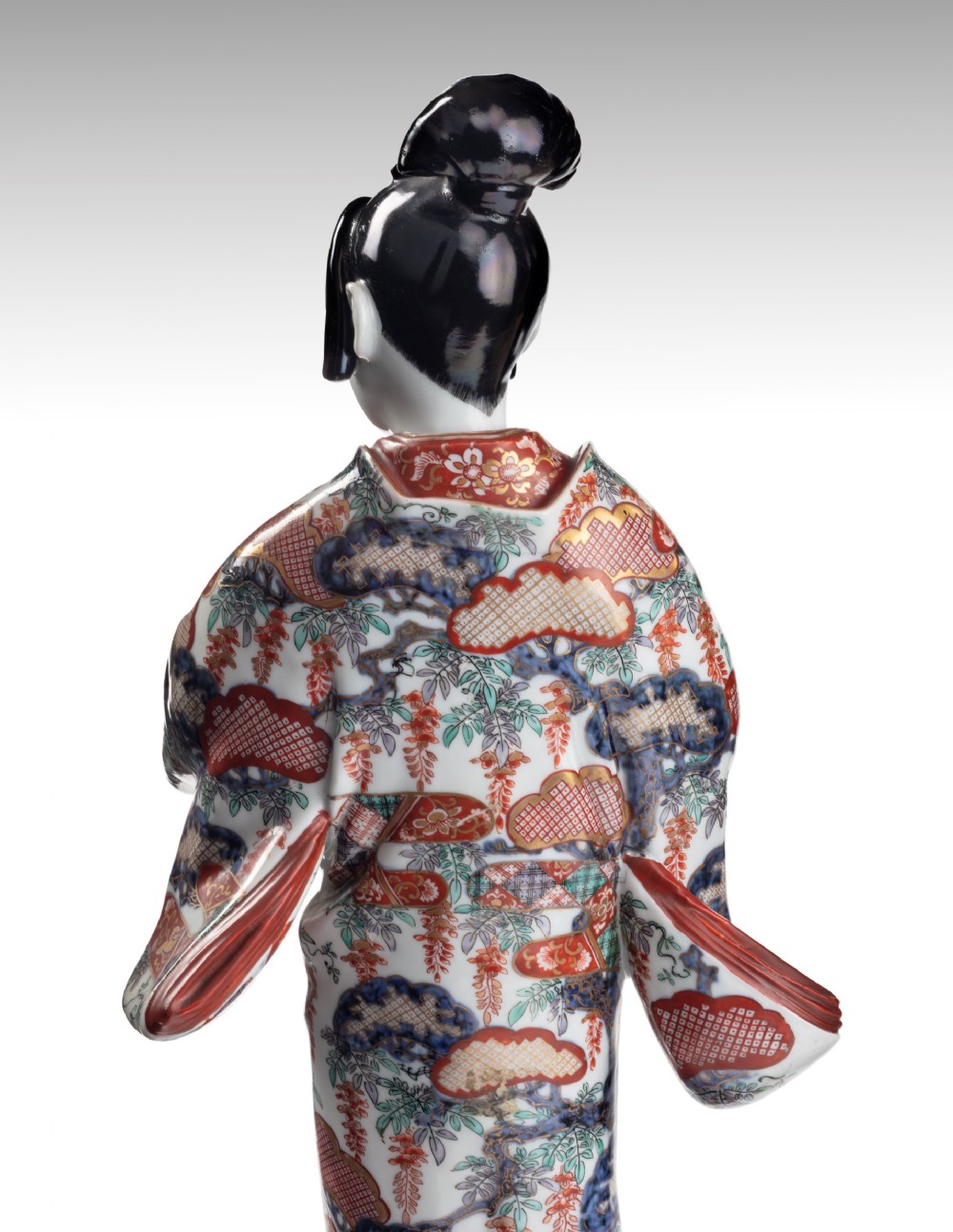 Large Pair of Exceptional Quality Japanese Imari Bijin View V