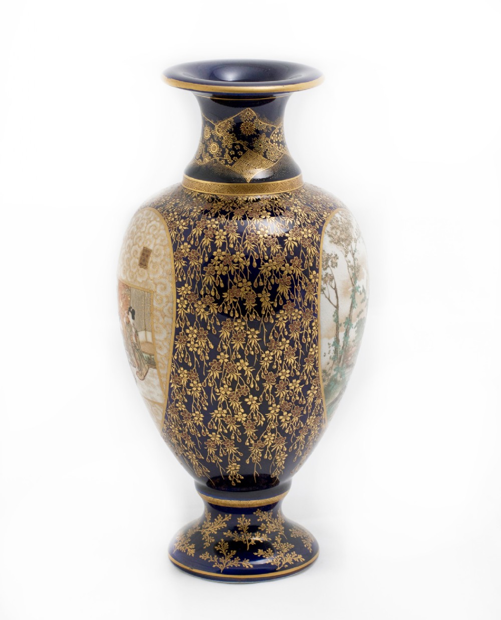Japanese Satsuma vase by Kinkozan View III