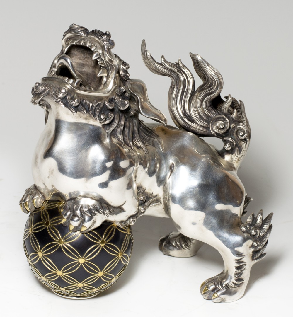 Japanese Cast Silver Shi Shi Incense burner (Koro) - Kazumi View II