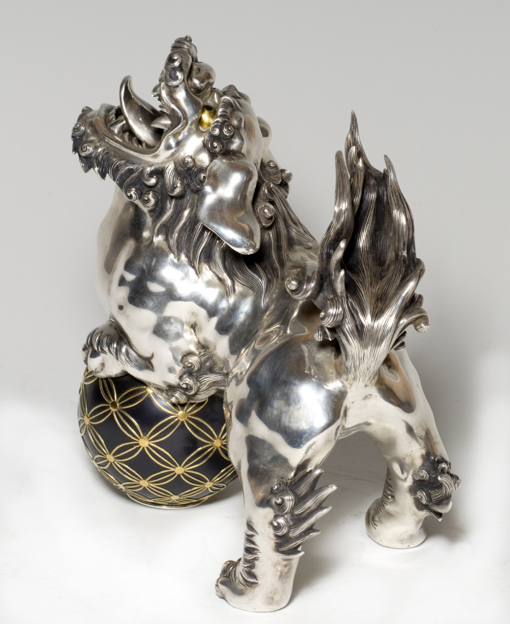 Japanese Cast Silver Shi Shi Incense burner (Koro) - Kazumi View VIII