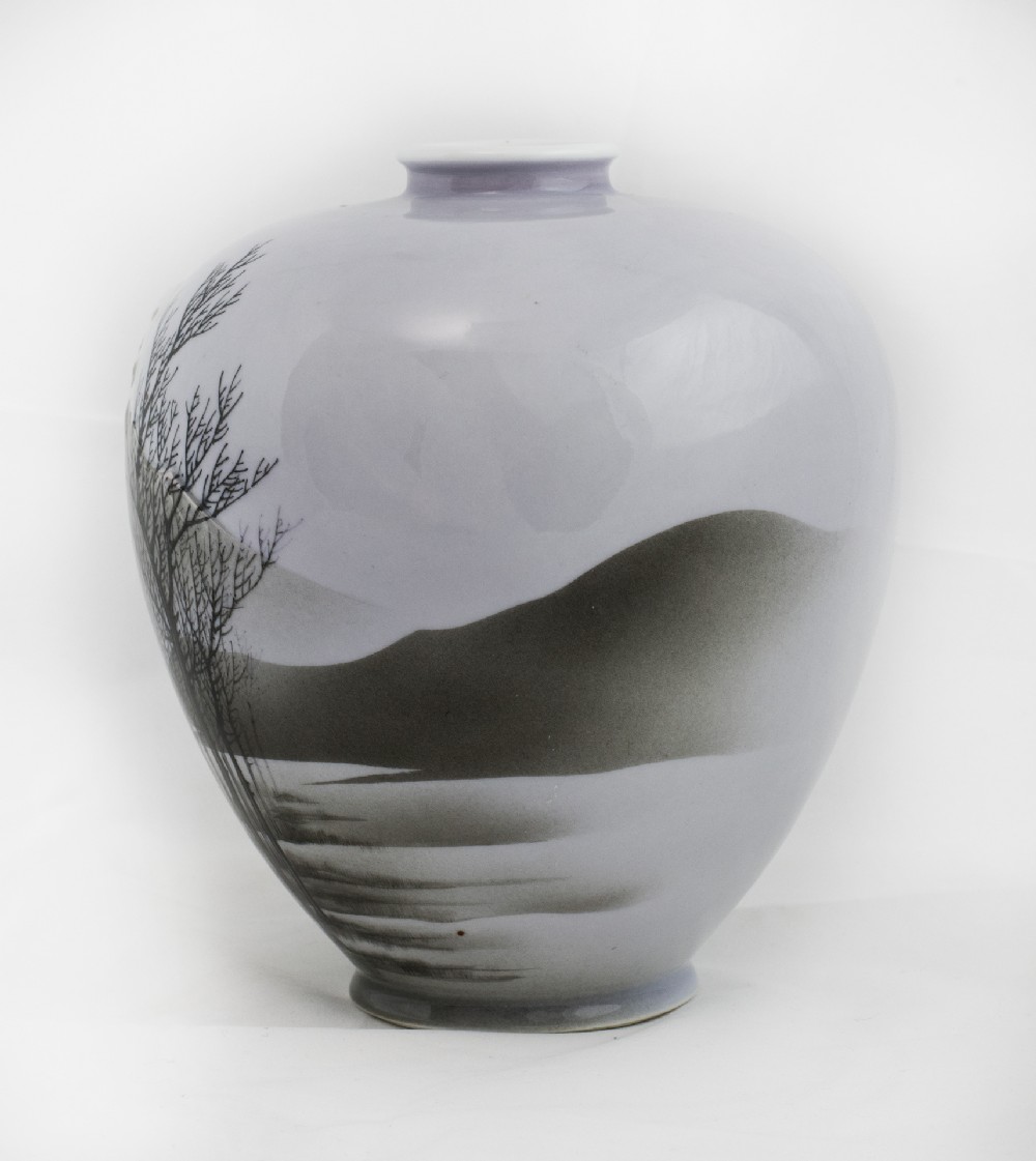 Japanese Porcelain Vase by Shofu Katei (Kajo) 1870-1928 View IV