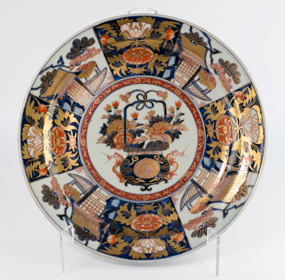 large 18th century japanese arita imari charger - CATEGORY: ANTIQUE CERAMICS - DATED 18TH CENTURY