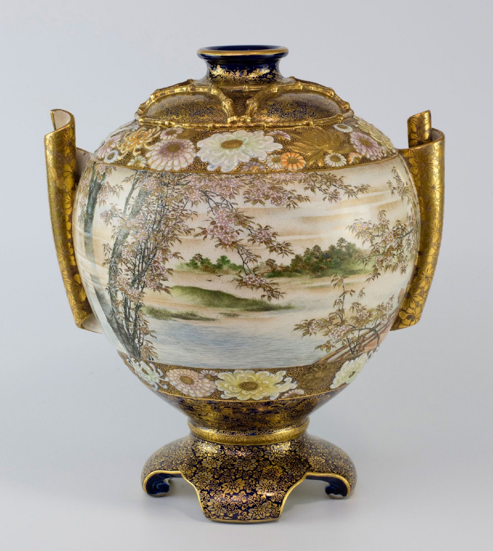 Outstanding Japanese Satsuma Vase By Kinkozan View II