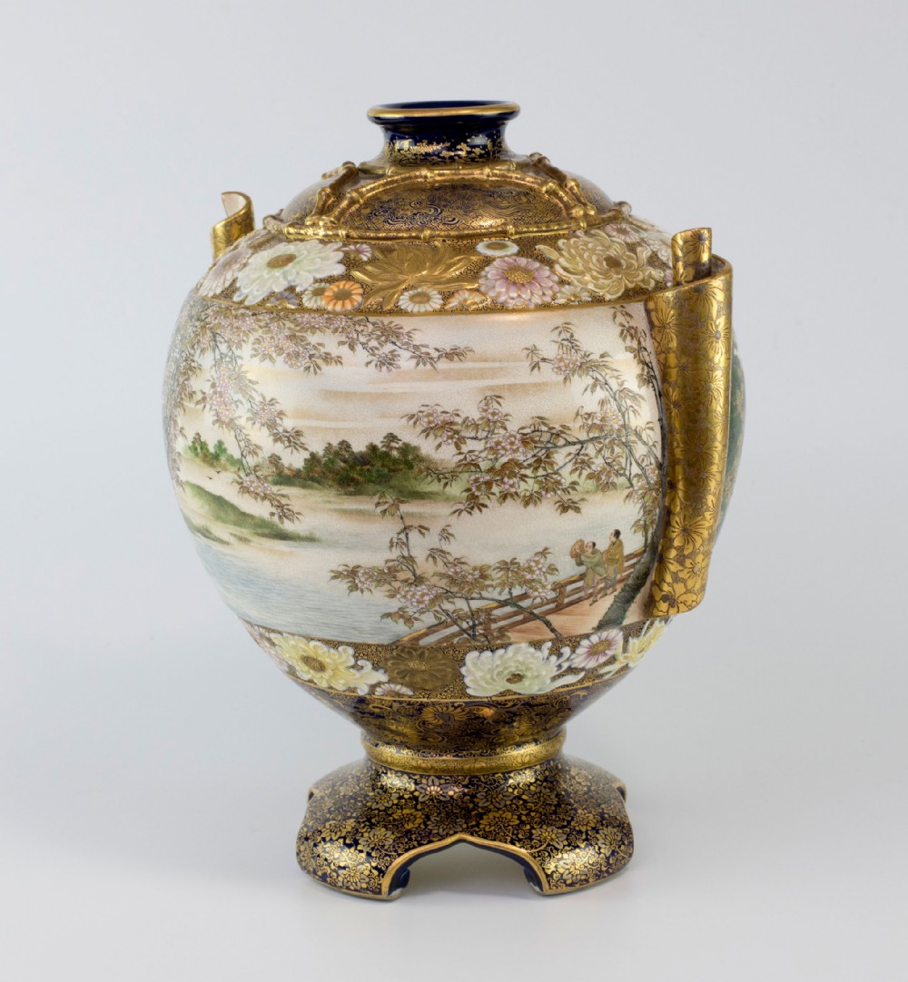 Outstanding Japanese Satsuma Vase By Kinkozan View V