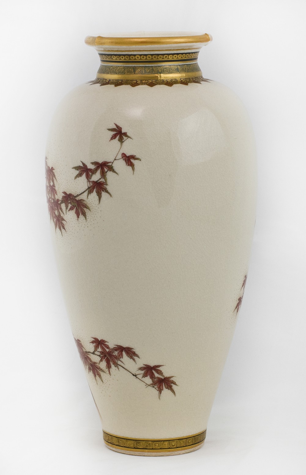 Charming Japanese Satsuma Vase by Ryozan For Yasuda Company View V