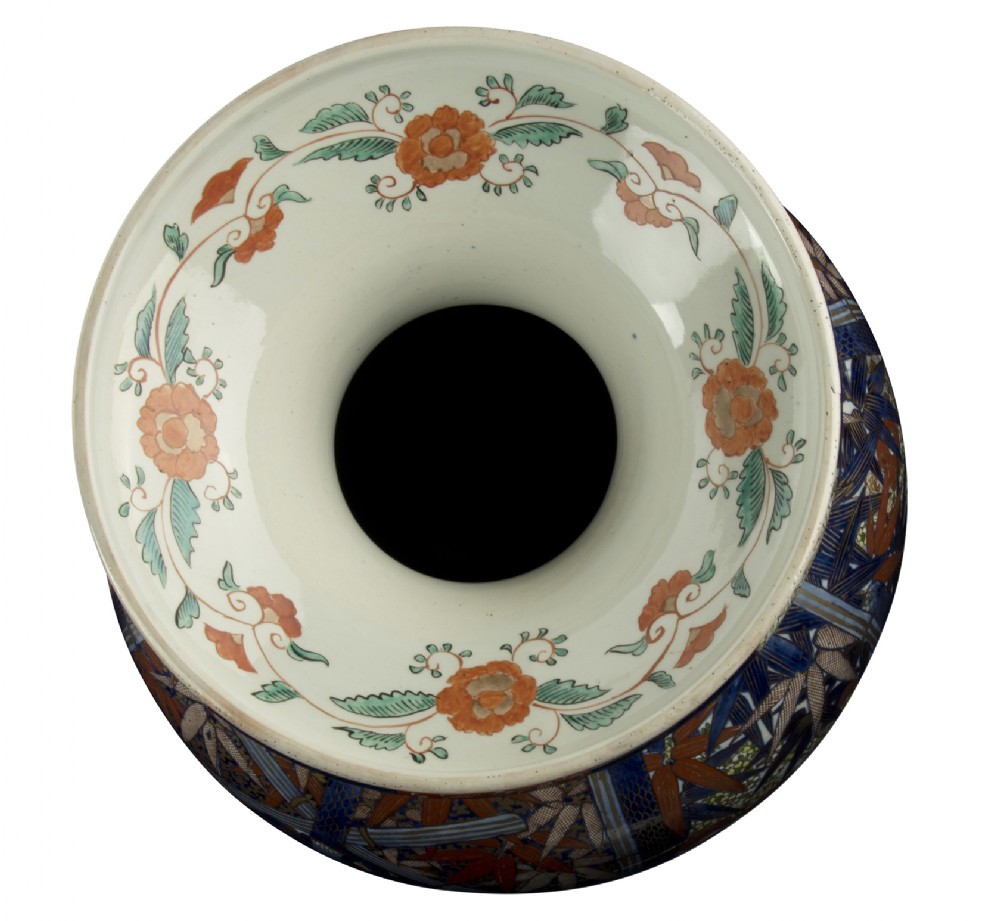 Huge Japanese Dragon Decorated Imari Floor Vase View VIII