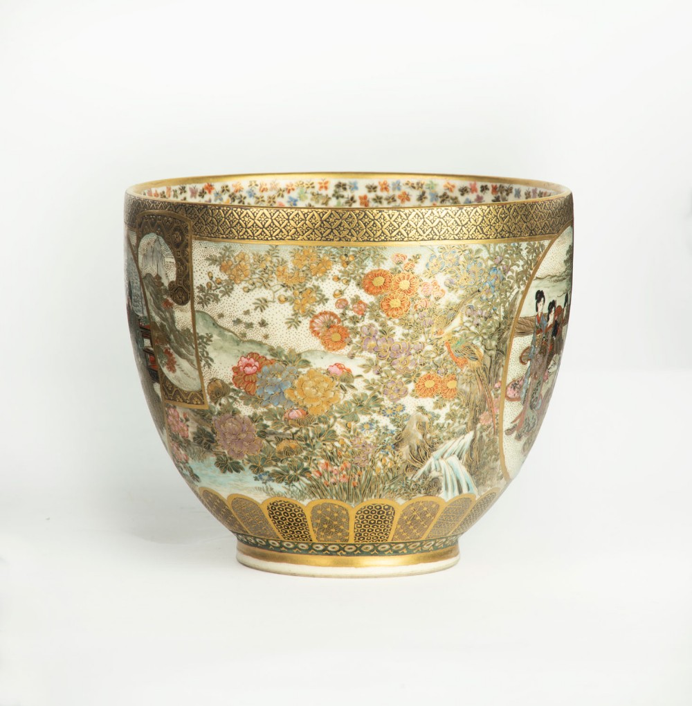 Fine Quality Japanese Satsuma Bowl by Genzan View II