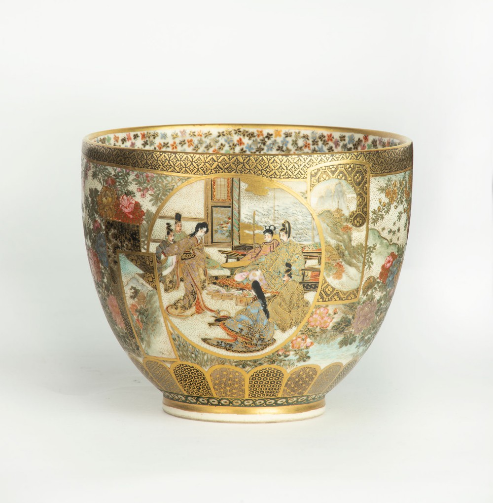 Fine Quality Japanese Satsuma Bowl by Genzan View III