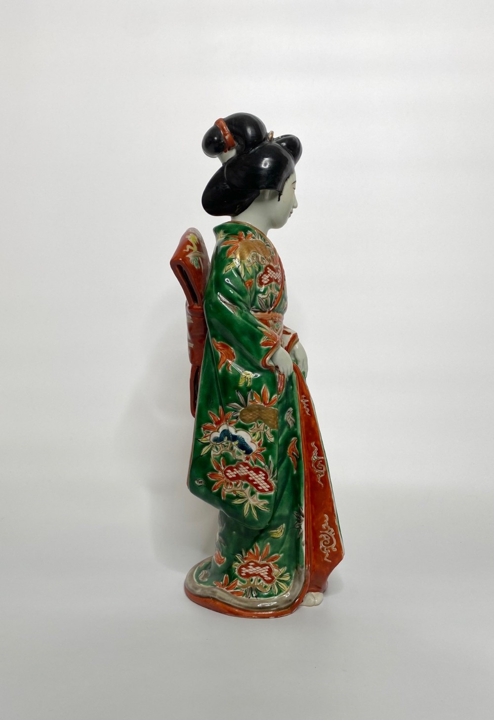 Large Japanese Kutani Bijin and Kitten Okimono View VII