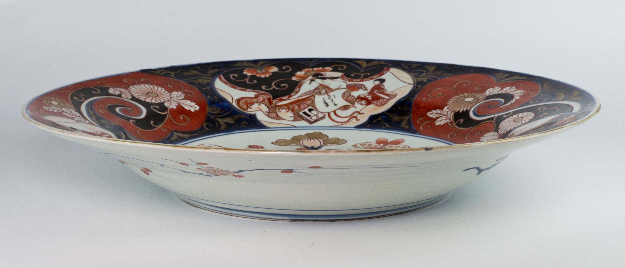 Huge 17th century Japanese Arita Imari Charger View IV