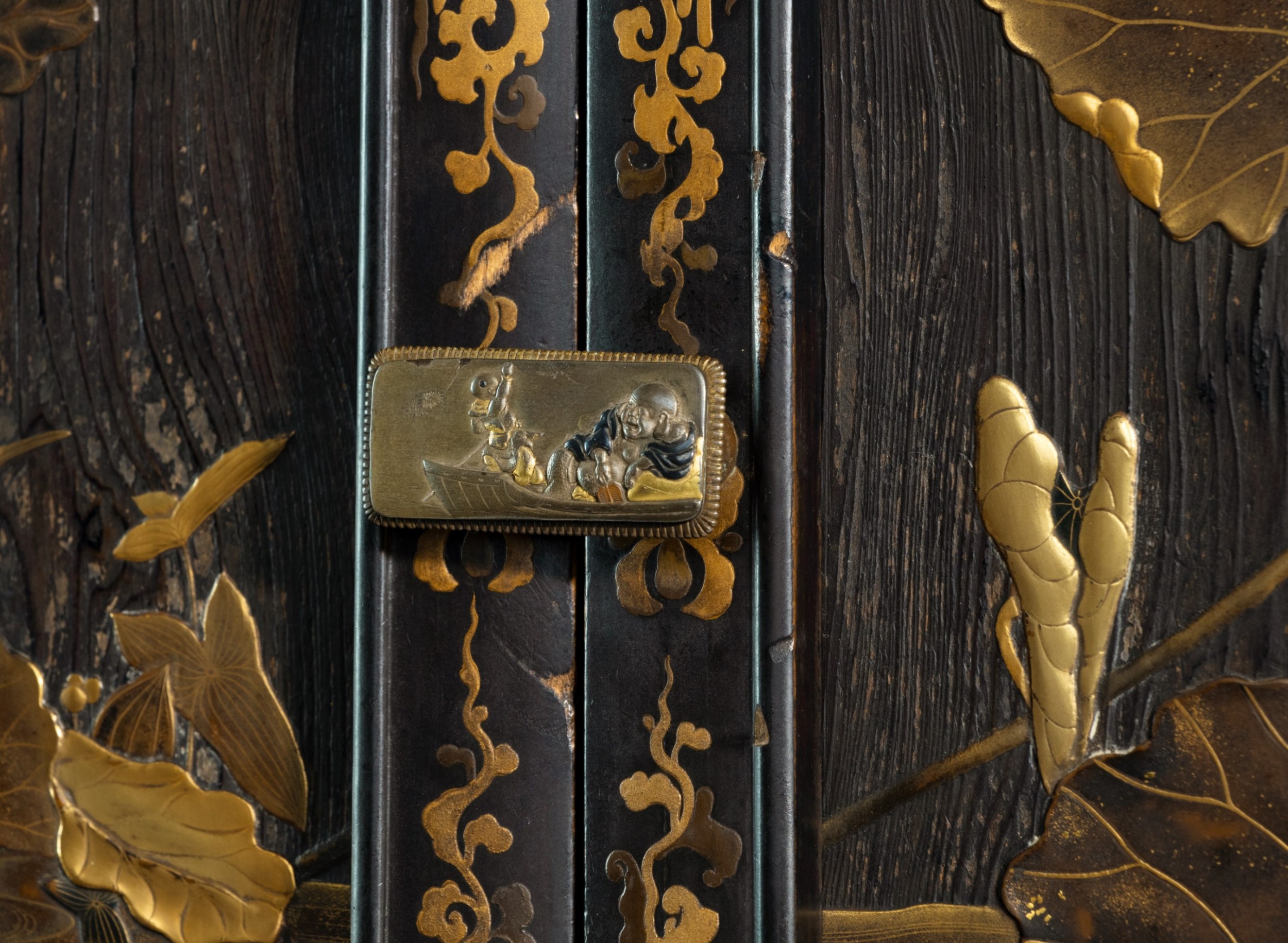 Delightful Japanese Bamboo Form Gold Lacquer Display Cabinet View XIII