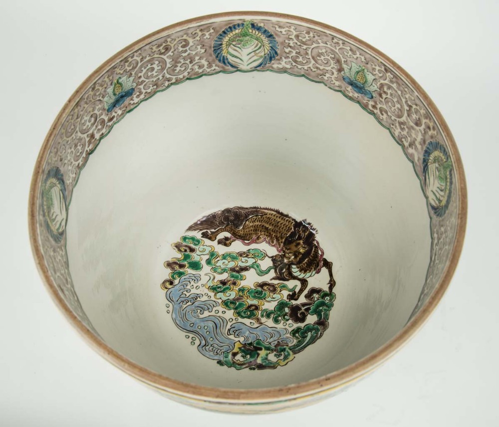 Large Japanese Kutani Jardiniere on Hardwood Stand View IV