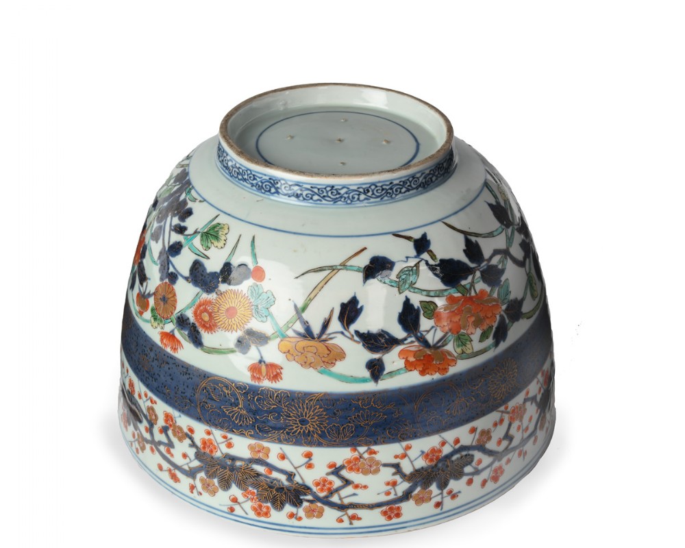 Large Scale 18th Century Japanese Arita Imari Potiche View IV