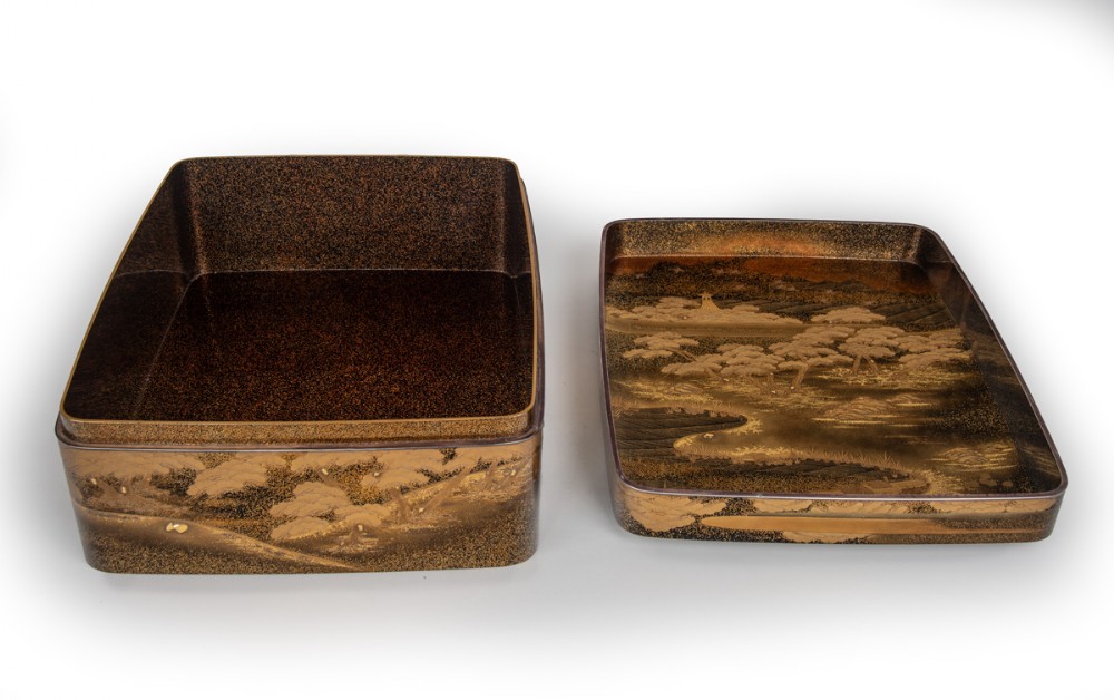 Exceptional Japanese Gold Lacquer Suzuribako and Bunko Set View VIII
