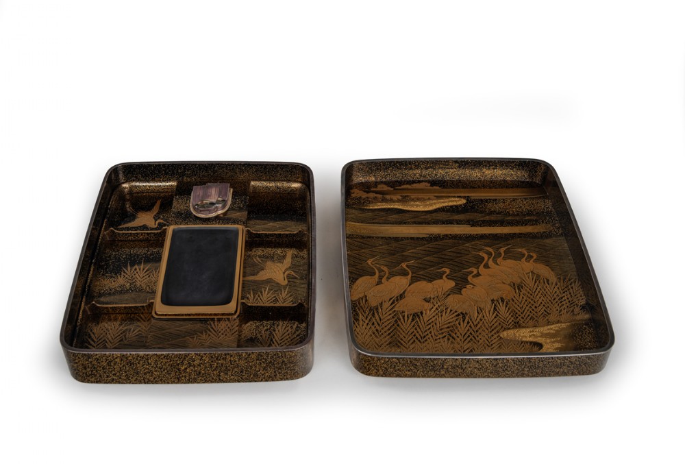 Exceptional Japanese Gold Lacquer Suzuribako and Bunko Set View XV