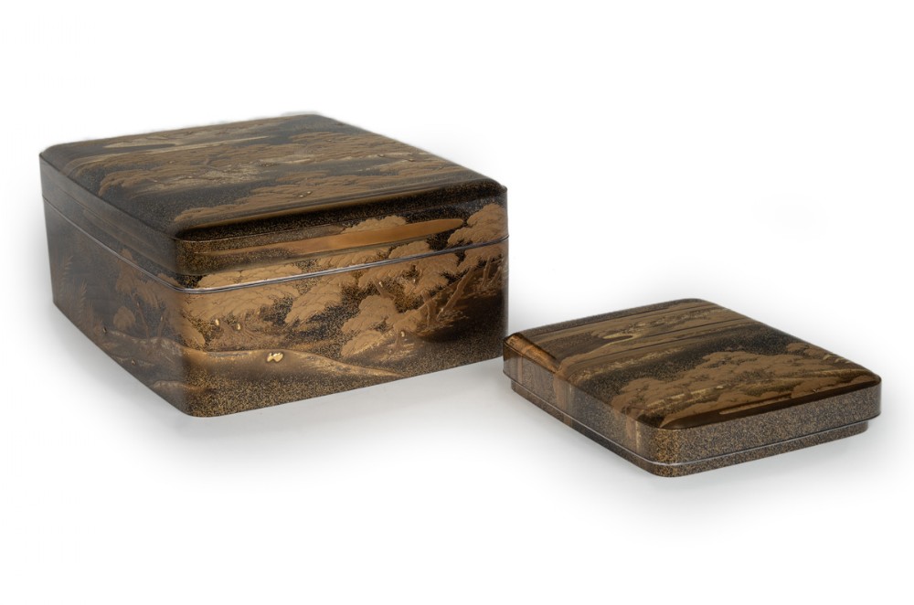 Exceptional Japanese Gold Lacquer Suzuribako and Bunko Set View XVIII