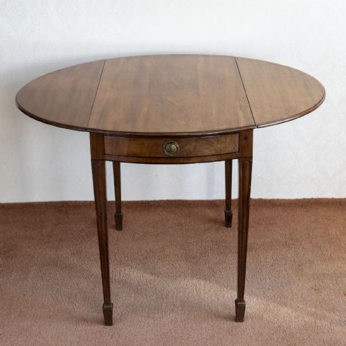 late 18th century oval pembroke table - CATEGORY: ANTIQUE TABLES - DATED 1800