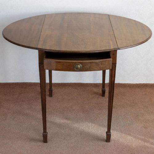 LATE 18TH CENTURY OVAL PEMBROKE TABLE - ADDITIONAL PHOTO 2