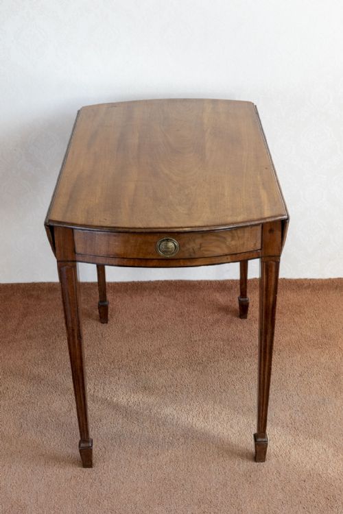 LATE 18TH CENTURY OVAL PEMBROKE TABLE - ADDITIONAL PHOTO 4