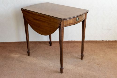 LATE 18TH CENTURY OVAL PEMBROKE TABLE - ADDITIONAL PHOTO 6