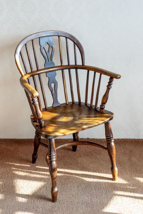 hoopback windsor chair - CATEGORY: ANTIQUE CHAIRS - DATED 19TH CENTURY