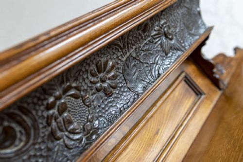 UNUSUAL 19TH CENTURY MAHOGANY HANGING UNIT - ADDITIONAL PHOTO 3