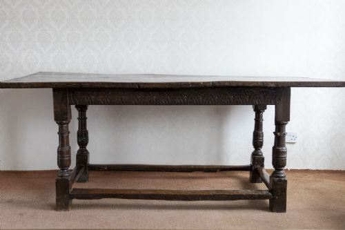 17TH CENTURY OAK REFECTORY TABLE - ADDITIONAL PHOTO 1