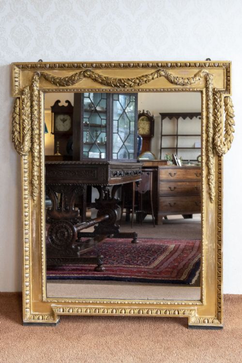 very fine 19th century carved gilt wood mirror of elegant proportions - CATEGORY: ANTIQUE MIRRORS - DATED 19TH CENTURY