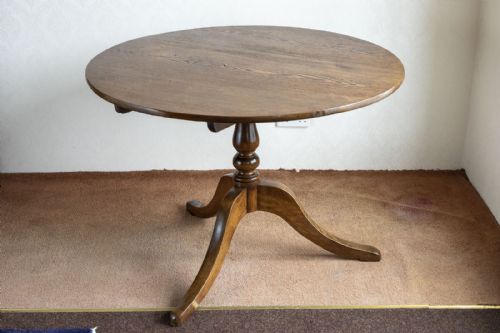 MAGNIFICENT ASH TRIPOD TABLE WOULD SEAT 4 COMFORTABLY - ADDITIONAL PHOTO 1