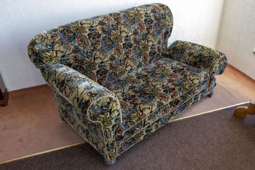 ORIGINAL VINTAGE MATERIAL DROP END SOFA - ADDITIONAL PHOTO 3