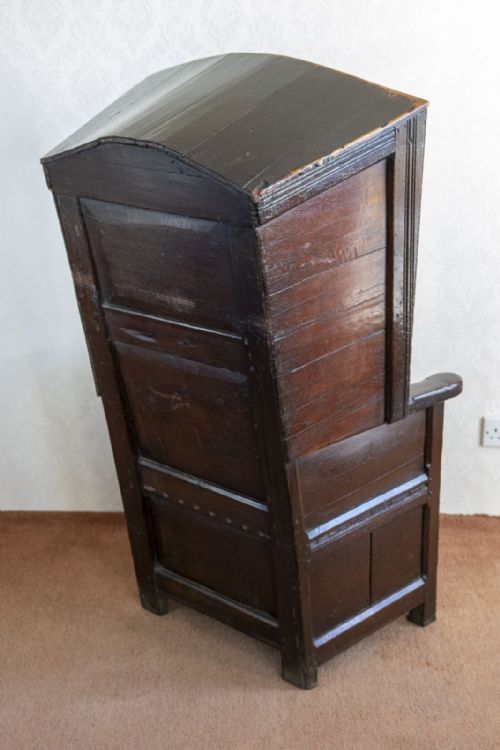 A LATE 17TH EARLY 18TH CENTURY OAK LAMBING CHAIR - ADDITIONAL PHOTO 3