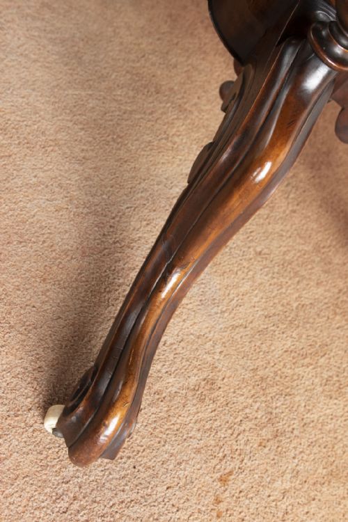 MID VICTORIAN OVAL CENTRE TABLE WITH TIP UP ACTION - ADDITIONAL PHOTO 3