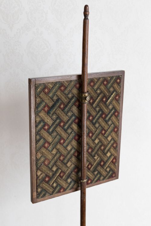 EARLY 19TH CENTURY POLE SCREEN WITH ORIGINAL NEEDLEWORK - ADDITIONAL PHOTO 2