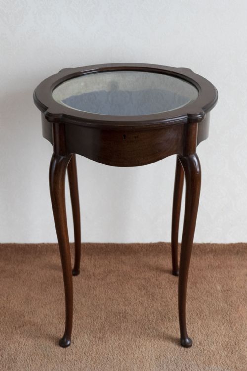 late 19th century mahogany display cabinet - CATEGORY: ANTIQUE TABLES - DATED 19TH CENTURY