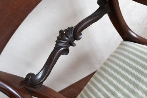 SET OF EIGHT MAHOGANY DINING CHAIRS - ADDITIONAL PHOTO 2