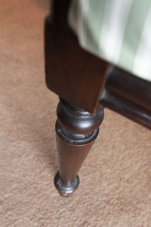 SET OF EIGHT MAHOGANY DINING CHAIRS - ADDITIONAL PHOTO 5