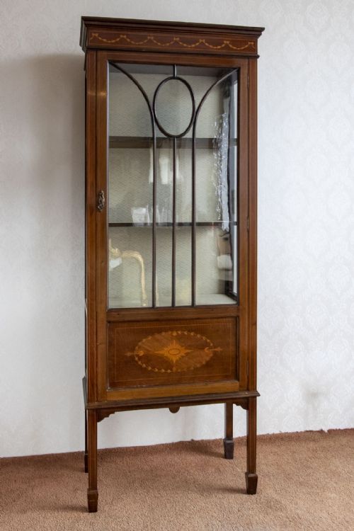 good victorian glass cabinet in mahogany - CATEGORY: ANTIQUE CABINETS - DATED 19TH CENTURY