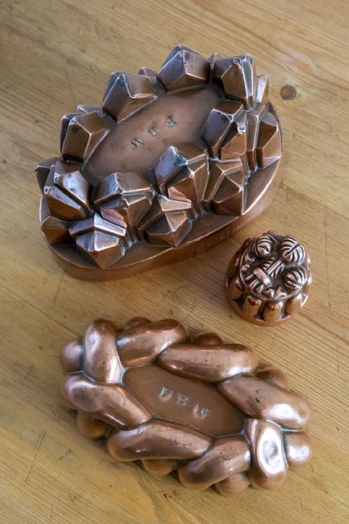 set of three19th century jelly moulds - CATEGORY: ANTIQUE METAL - DATED 19TH CENTURY