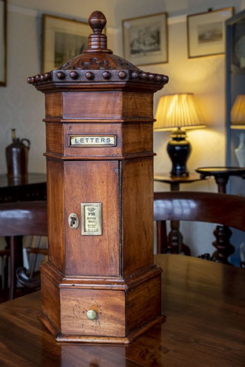 country house miniature post box - CATEGORY: ANTIQUE BOXES - DATED 1920