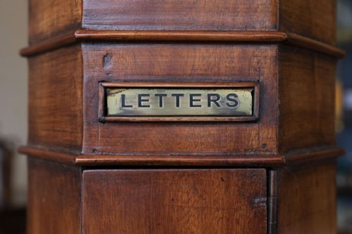 COUNTRY HOUSE MINIATURE POST BOX - ADDITIONAL PHOTO 1