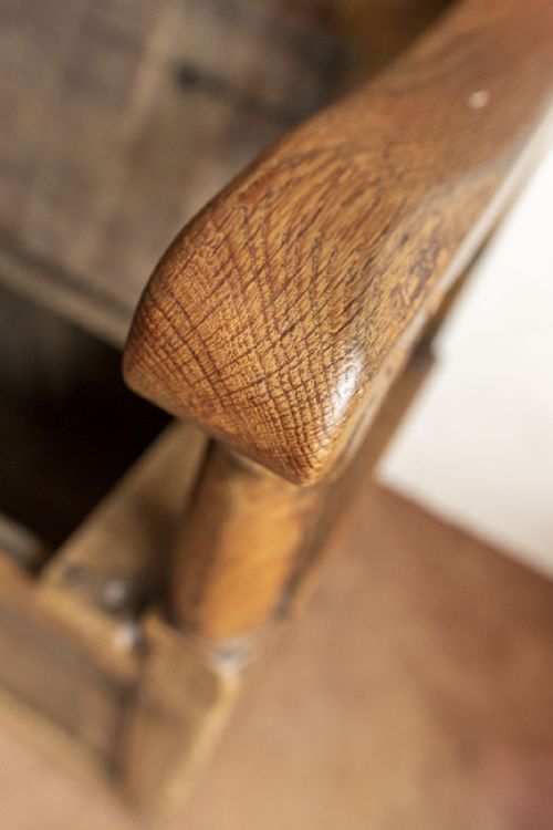 LATE 18TH OR EARLY 19TH CENTURY OAK SETTLE - ADDITIONAL PHOTO 2