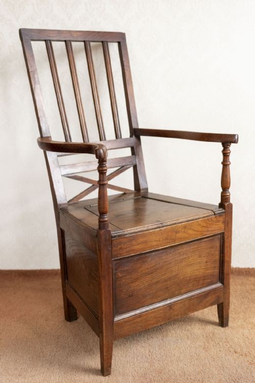 18th century commode chair in oak - CATEGORY: ANTIQUE CHAIRS - DATED 18TH CENTURY