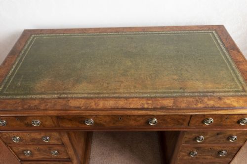 FANTASTIC VICTORIAN BURR WALNUT PEDESTAL KNEEHOLE DESK - ADDITIONAL PHOTO 4