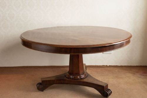 GOOD SIX TO EIGHT SEATER MAHOGANY CIRCULAR DINING TABLE - ADDITIONAL PHOTO 4
