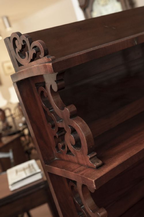 VERY FINE QUALITY 19TH CENTURY MAHOGANY CHIFFONIER IN FINE ORIGINAL CONDITION - ADDITIONAL PHOTO 5