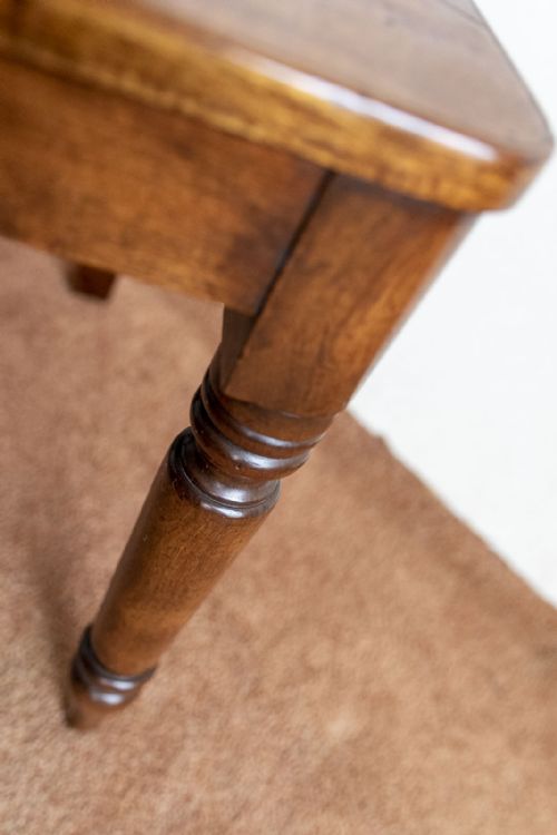 FINE QUALITY MAHOGANY HALL CHAIR - ADDITIONAL PHOTO 2